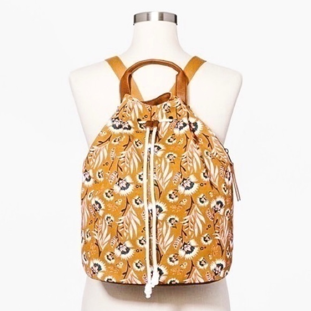 NWT Universal Thread Floral Backpack - Picture 3 of 4